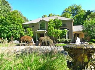 15265 Suffolk Ln, Chagrin Falls, OH 44022