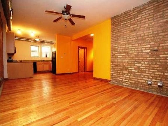 2nd image of 1659 W Pratt Blvd #B-1