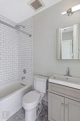 Rented by Living New York | media 17