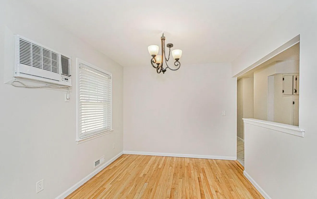 3 bed, 1.5 bath, 1800 sqft, $3,500 — Photo 4