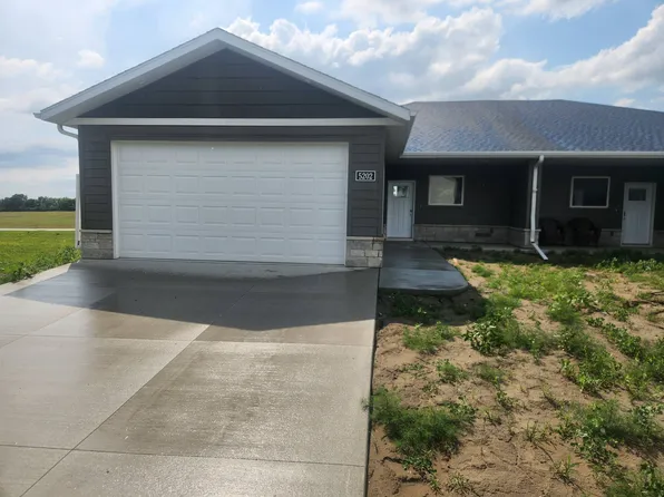 5202 Davies Dr, Bismarck, ND 58503