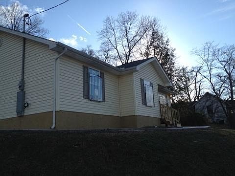 2nd image of 3916 Lilac Ave