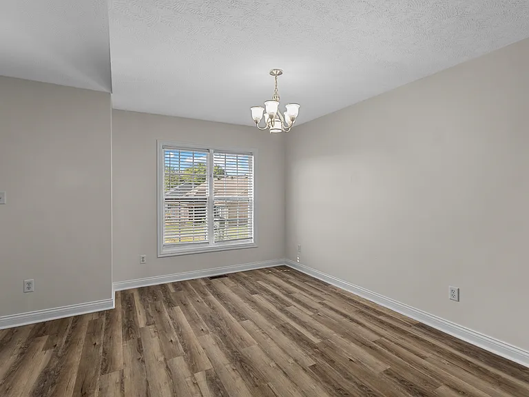261 Palmer Dr — Photo 4