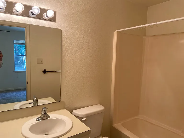 405 Ranchero (lease only) — Photo 6