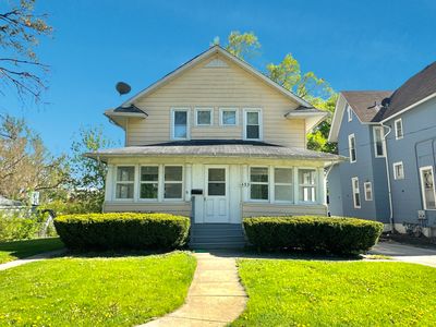 453 Addison St, Elgin, IL, 60120