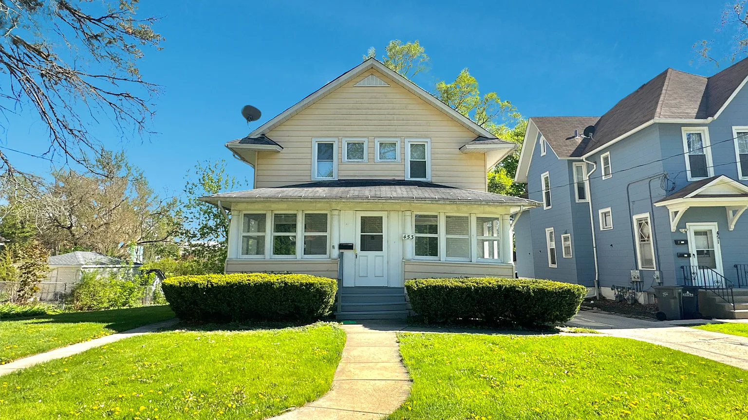 453 Addison St photo 1