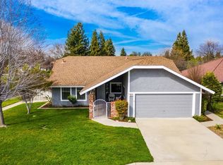 2415 Dennis Ave, Clovis, CA 93611