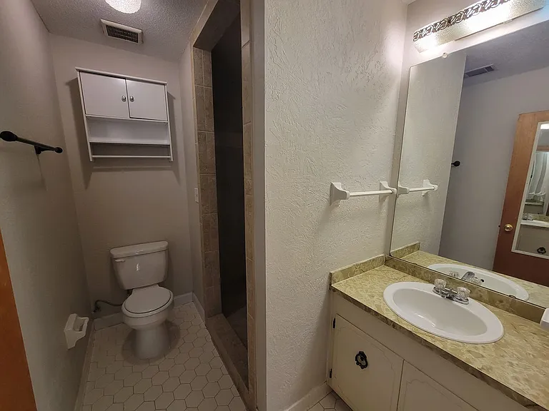 4460 Whisperwood Dr — Photo 21
