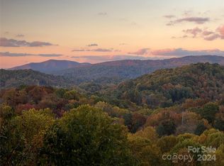 210 Hemlock Dr, Elk Park, NC 28622