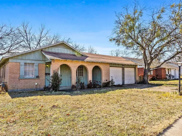 724 E Mustang St, Crowley, TX 76036