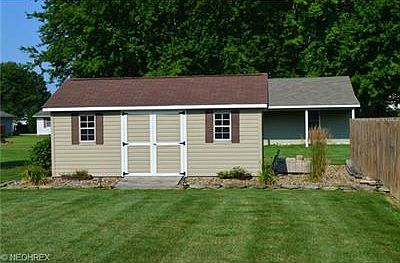 2nd image of 1005 Santa Fe Ct