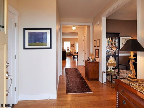 3rd image of 231 Alder Ct