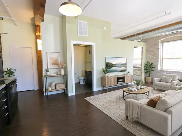 La Pompadour Apartments, 115 5th St NE APT 105, Minneapolis, MN 55413