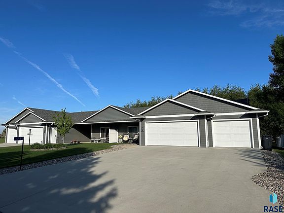 2nd image of 128 Silver Creek Dr