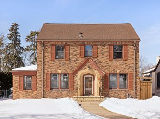 501 Mount Curve Blvd, Saint Paul, MN 55116