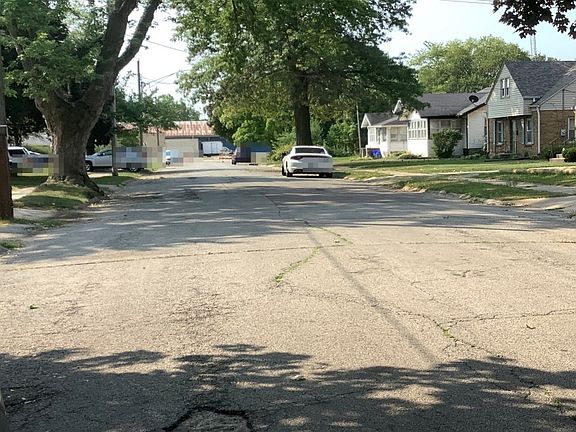 4th image of 1532 Pauline Ave