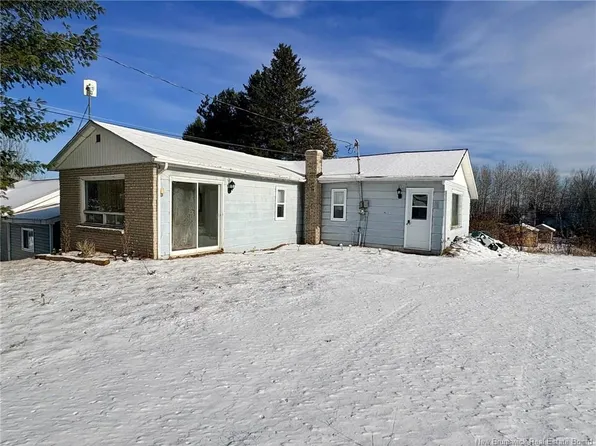 140 Main St, Plaster Rock, NB E7G 2E4