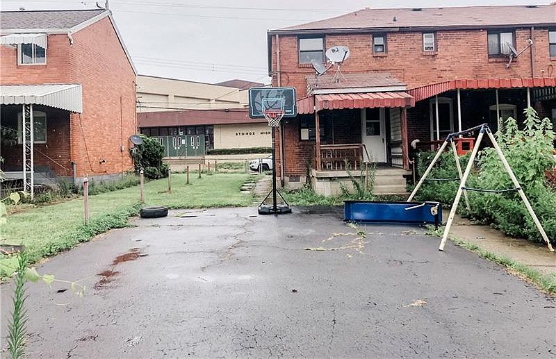 2nd image of 9 Rosamond St