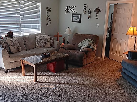 4th image of 270 Hollow View Dr SE