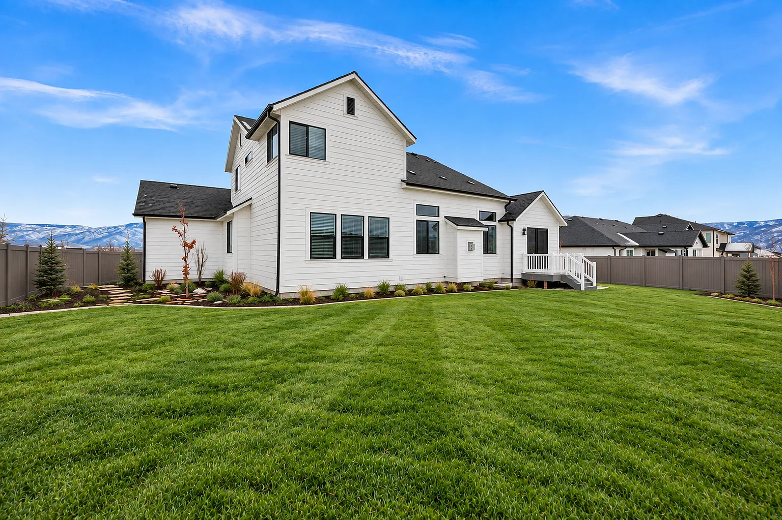 7 bed, 3.5 bath, 4300 sqft, $6,250 — Photo 4