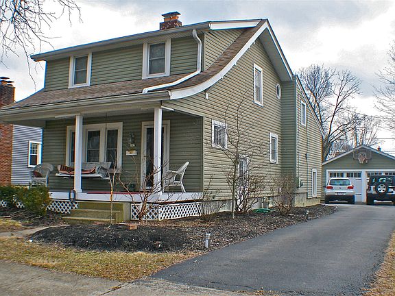 1912 sq ft / 2-car garage