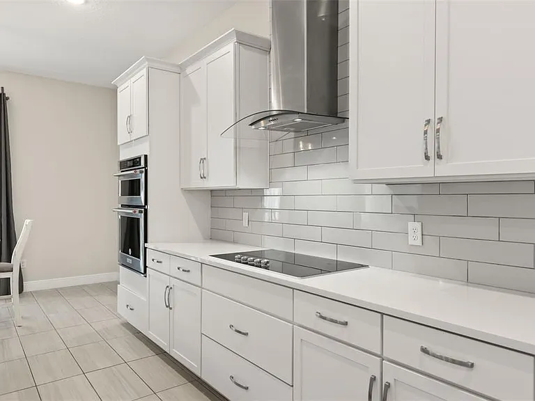 8373 Ludington Cir — Photo 18