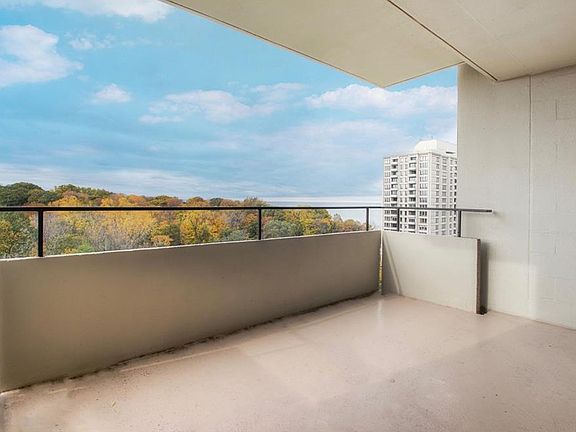 4th image of 1 Lake Shore Blvd #507