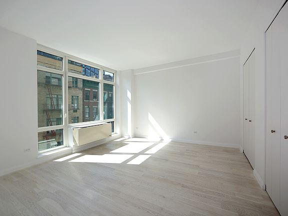 5th image of 55 Thompson St #502