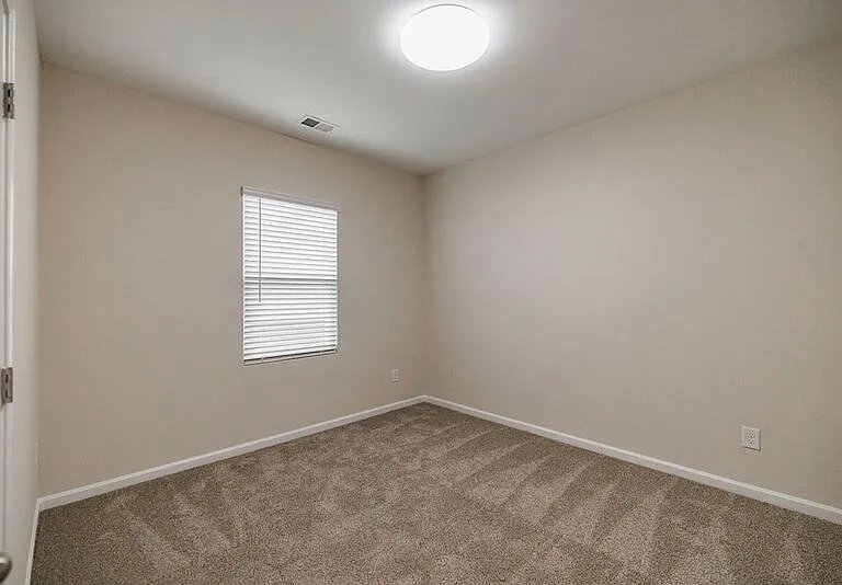 80 Forray Dr — Photo 7