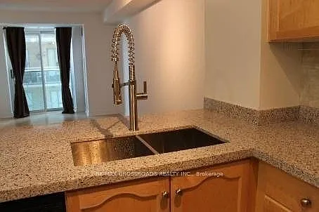 212 Eglinton Ave E #312 — Photo 8