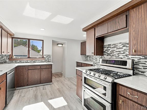 5th image of 21 Keever Ave