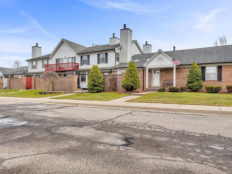 1st image of 34639 W Marino Ct