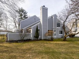 433 Nassau Dr, Springfield, MA 01129