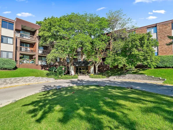 440 Raintree Ct Unit 3L, Glen Ellyn, IL 60137