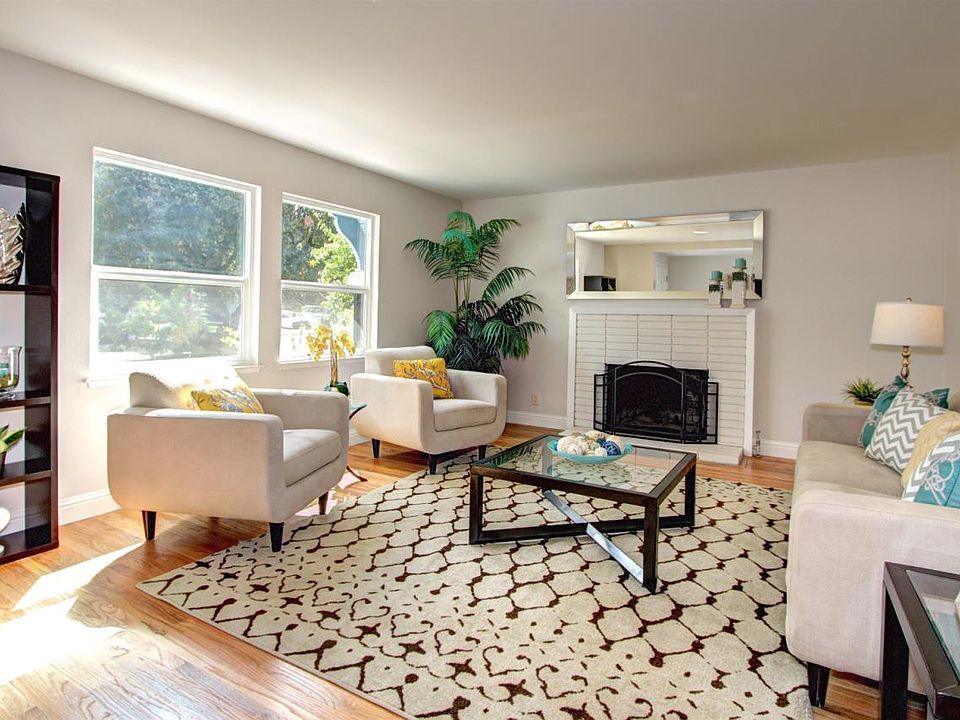 1st image of 1651 Hyacinth Ln