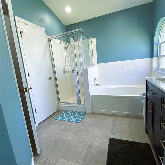 111 Lindale St — Photo 11