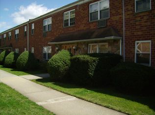 24 Bay Ter APT 2A, Staten Island, NY 10306