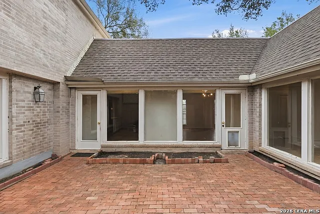 484 E Olmos Dr — Photo 13