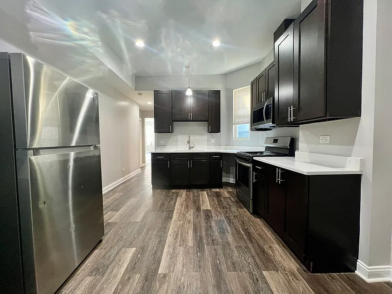 6631 S Rhodes Ave #2F — Photo 2