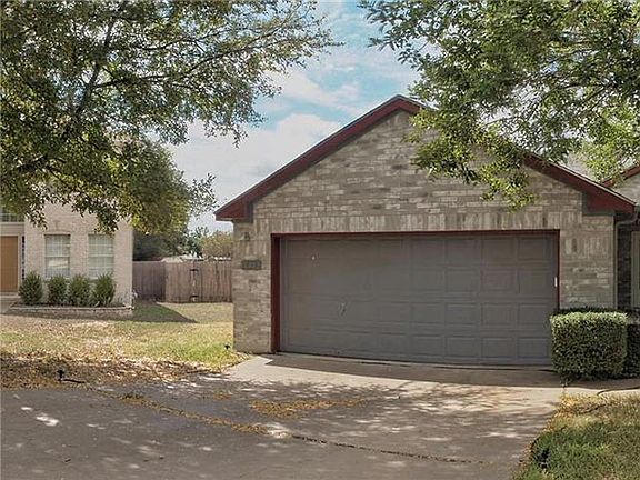 3rd image of 16402 Jadestone Dr
