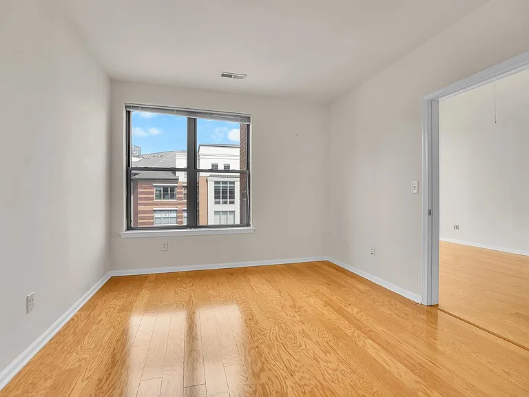 26 Avenue At Port Imperial #438 — Photo 18