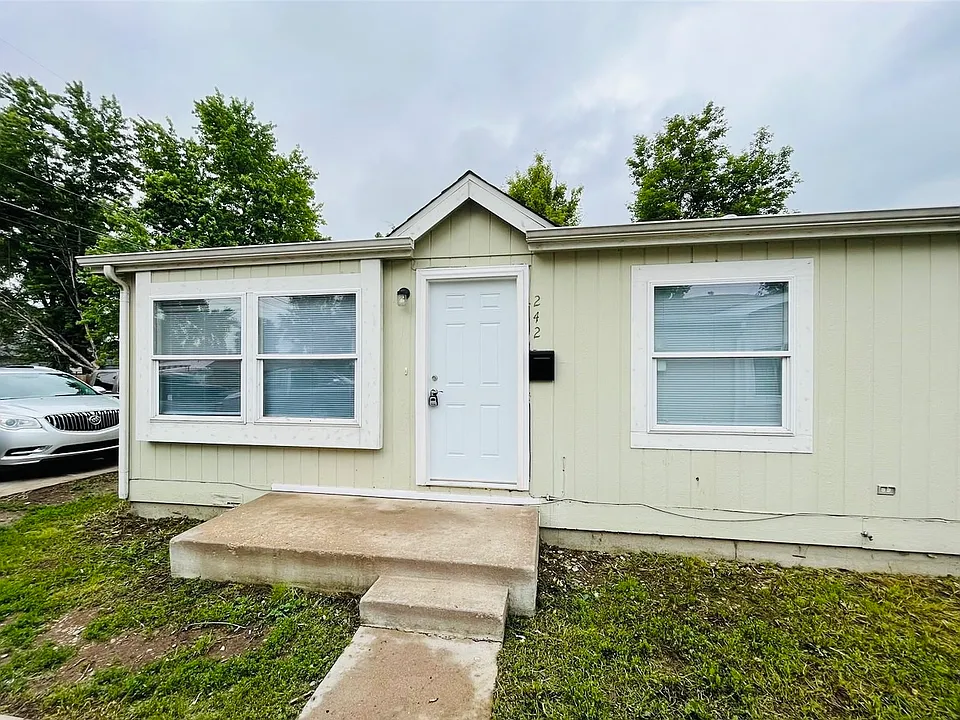 242 N Hooker St