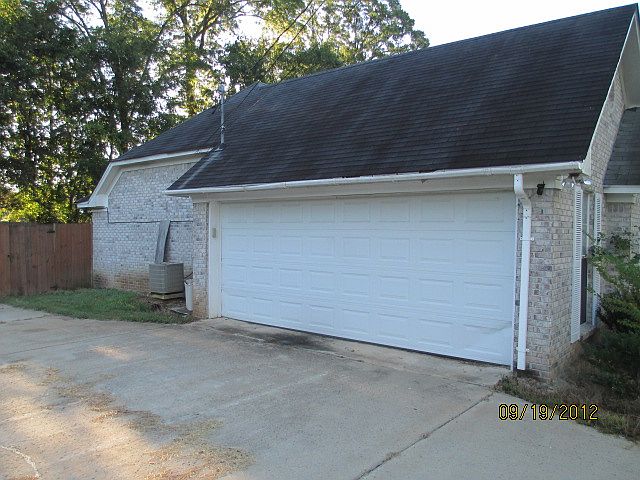 2nd image of 313 Woodland Dr
