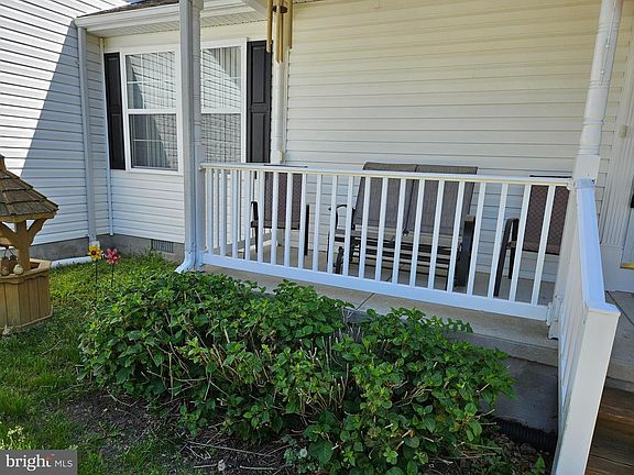 3rd image of 1308 Chesapeake Dr