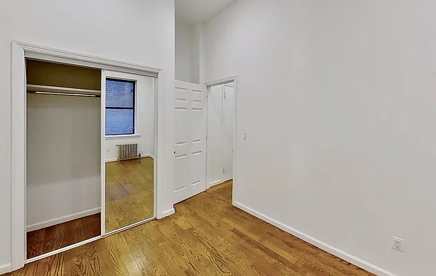 Rented by Reyes & Elsamad Real Estate Group | media 2