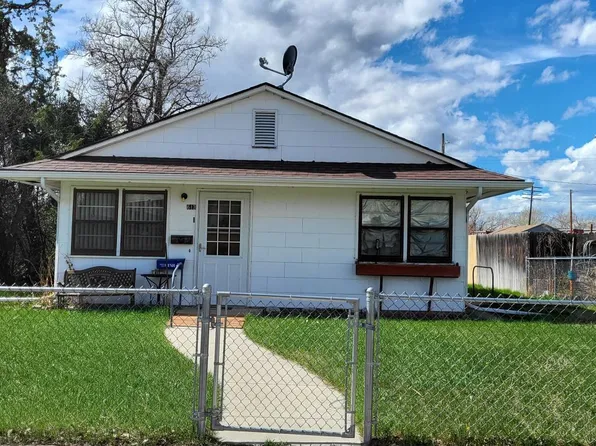 613 Knight St, Miles City, MT 59301