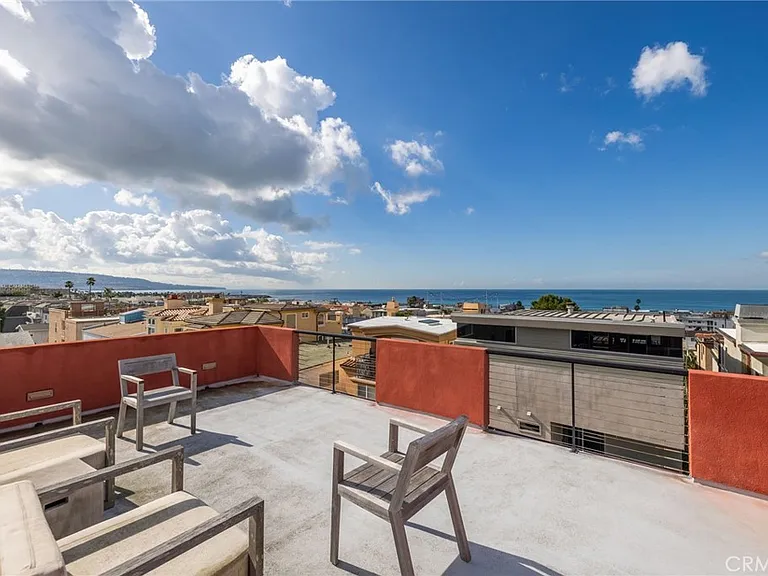 701 Loma Dr — Photo 42