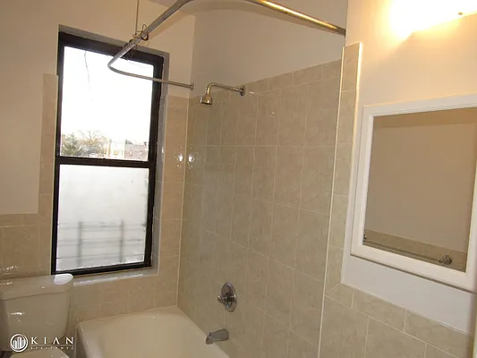 Rented by Kian Realty | media 8