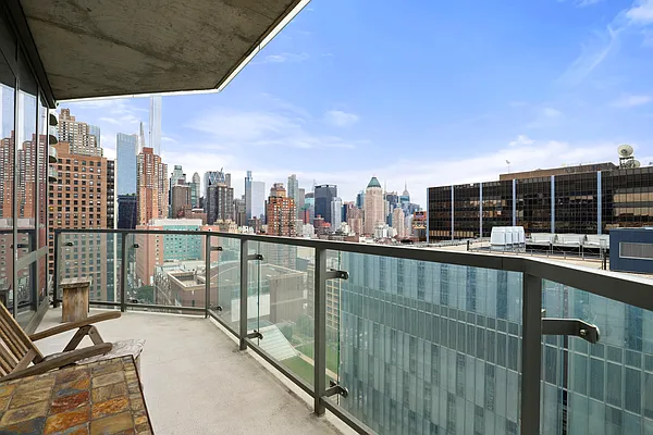 Sold by Damico Group Real Estate | media 6