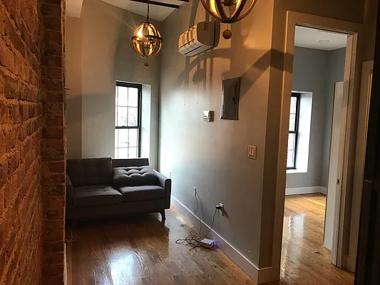 Rented by Premier Metro Realty Corp | media 18